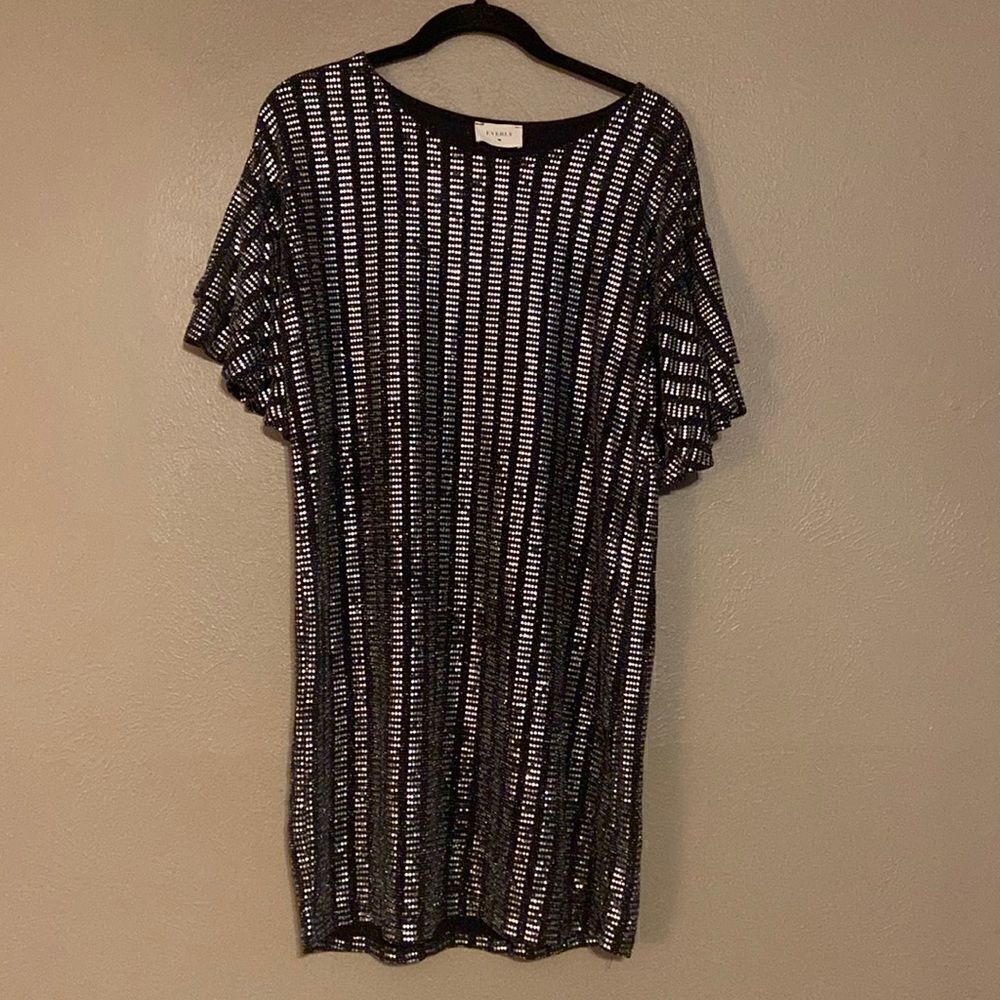 Everly Black and silver Dress Bell sleeves Small